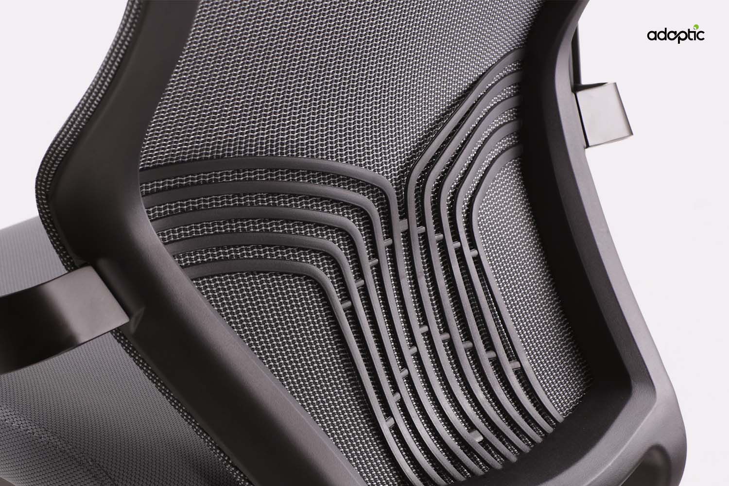 Detail zádové opěrky židle Adaptic Xtreme